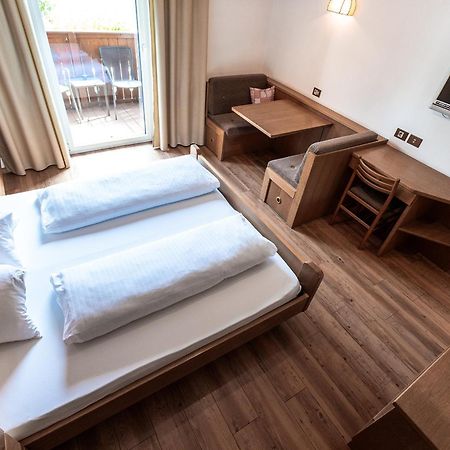 Hotel Zum Loewen - Al Leone Meltina Eksteriør billede