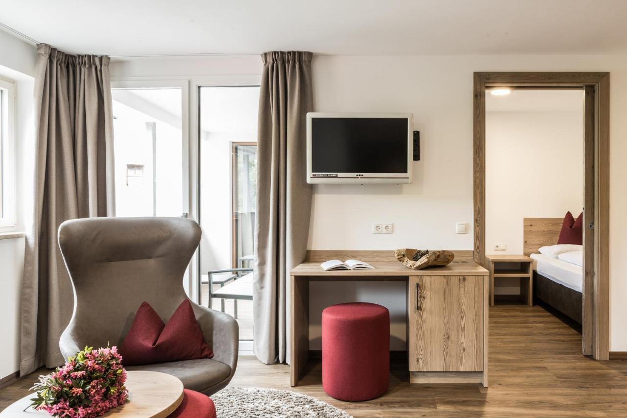 Hotel Zum Loewen - Al Leone Meltina Eksteriør billede