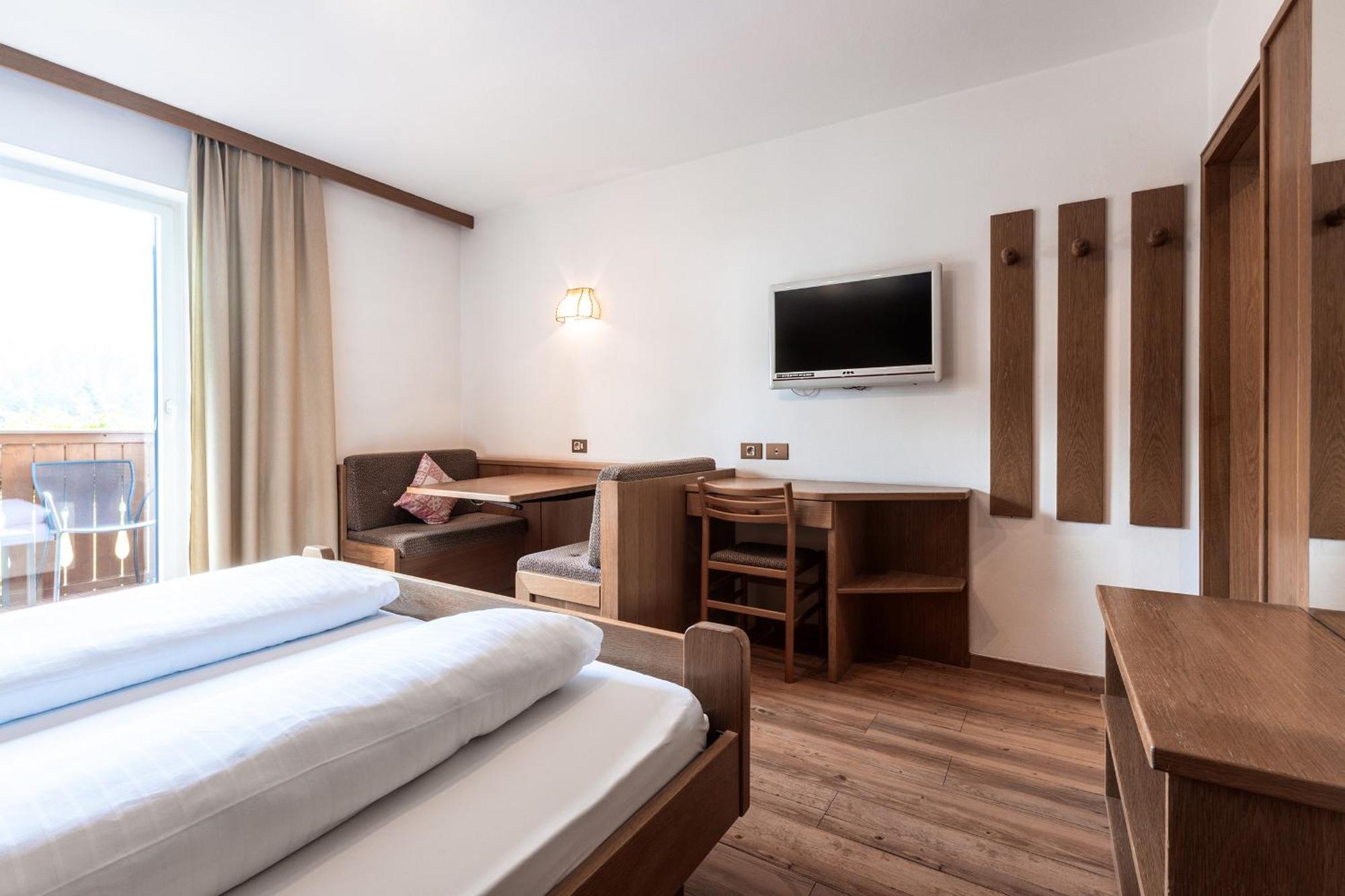 Hotel Zum Loewen - Al Leone Meltina Eksteriør billede