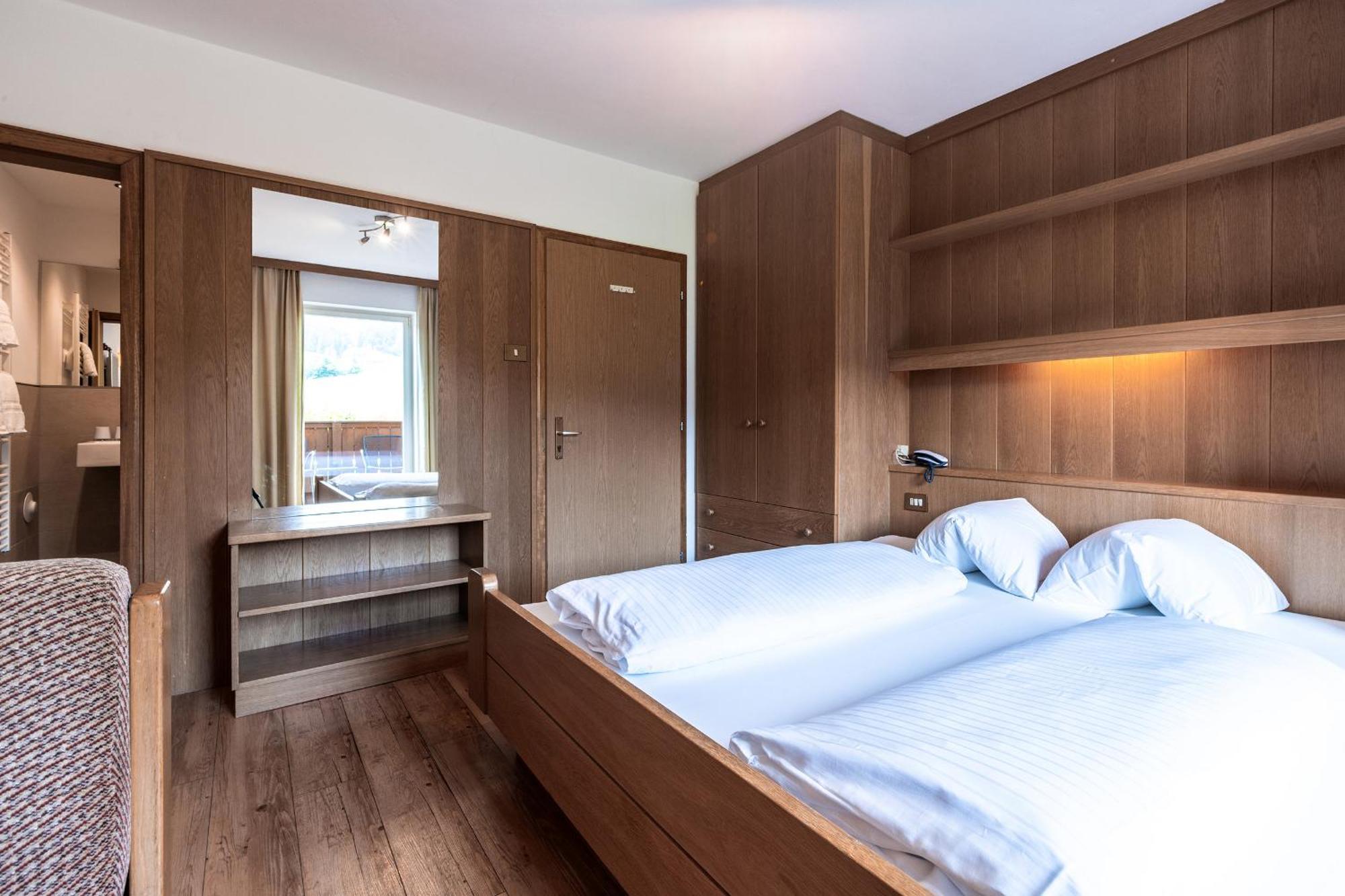 Hotel Zum Loewen - Al Leone Meltina Eksteriør billede
