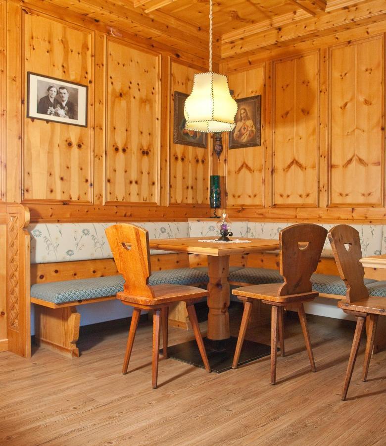 Hotel Zum Loewen - Al Leone Meltina Eksteriør billede